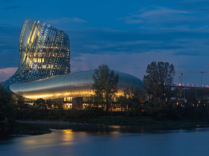 La cité un vin, un incontournable à visiter à Bordeaux pour les amateurs de vin mais pas que !